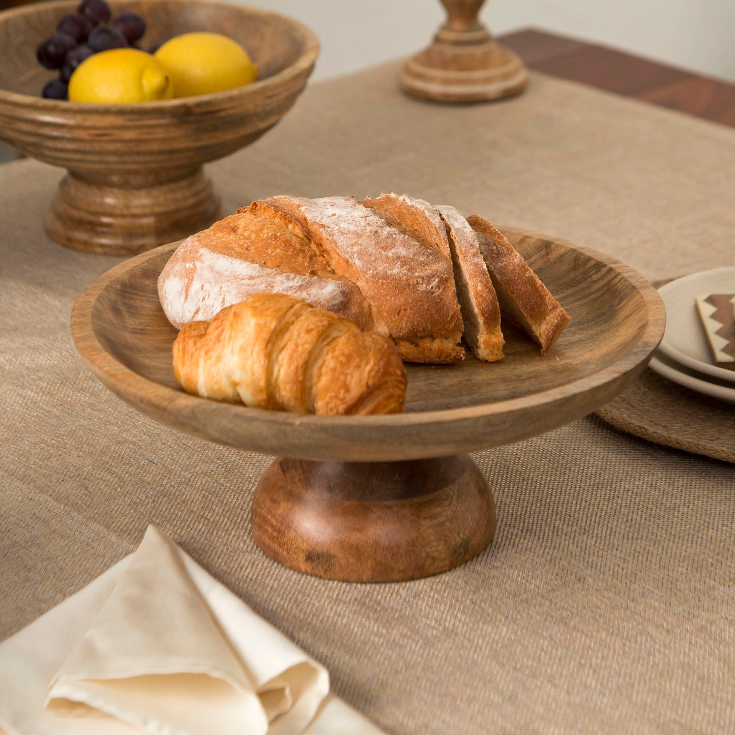 Sienna Mangowood Pedestal Stand