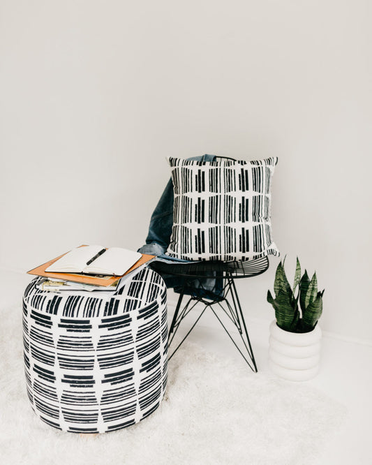 Marguerite in Clairvoyant Large Round Ottoman