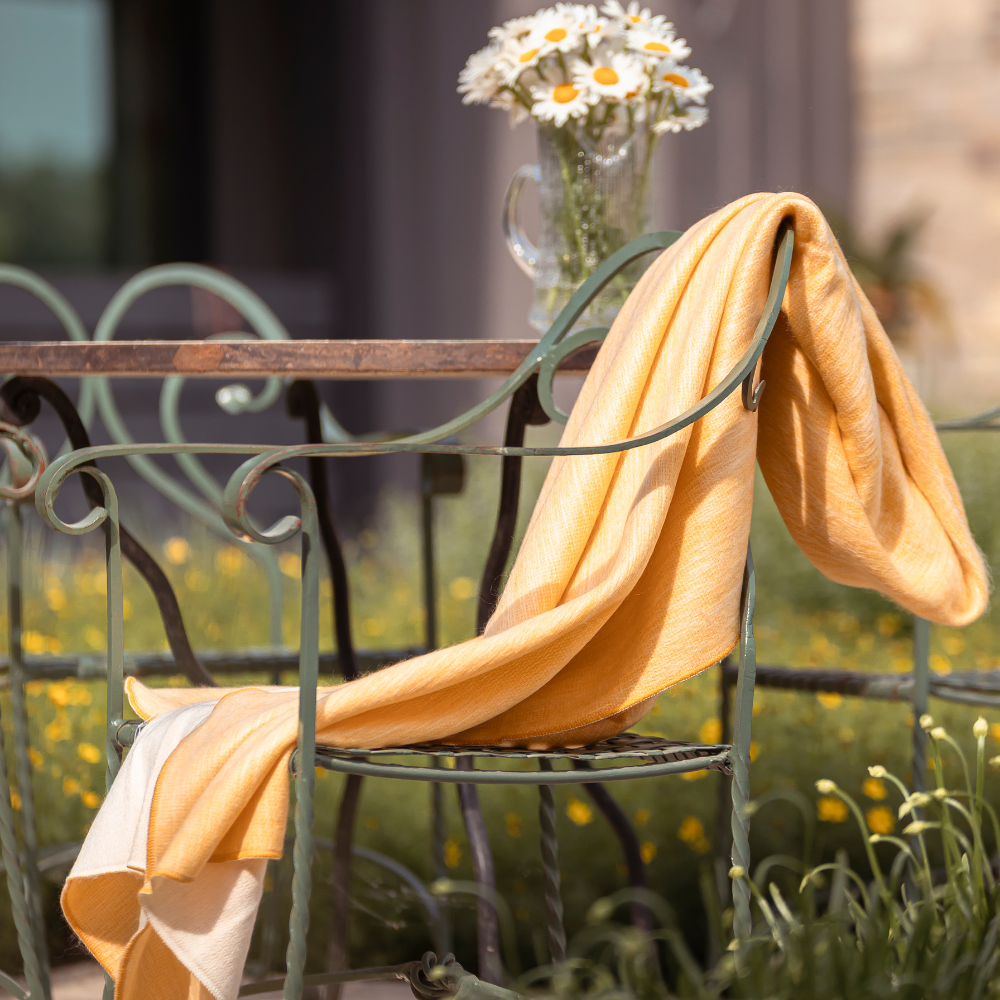 Kani Collection - Reversible Daffodil and White