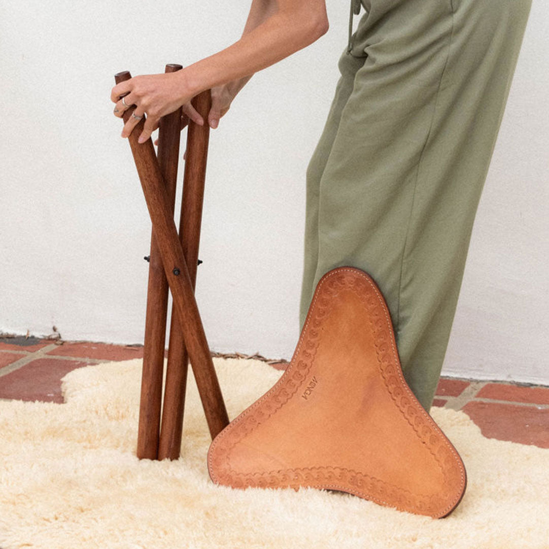 Minga | Leather Stool - Collasable