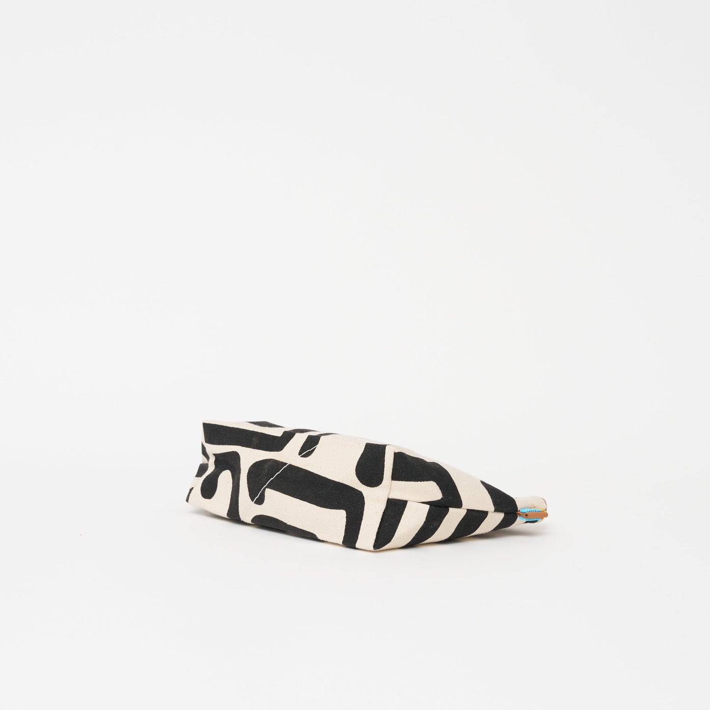 Large Convertible Pouch - Black Kuba