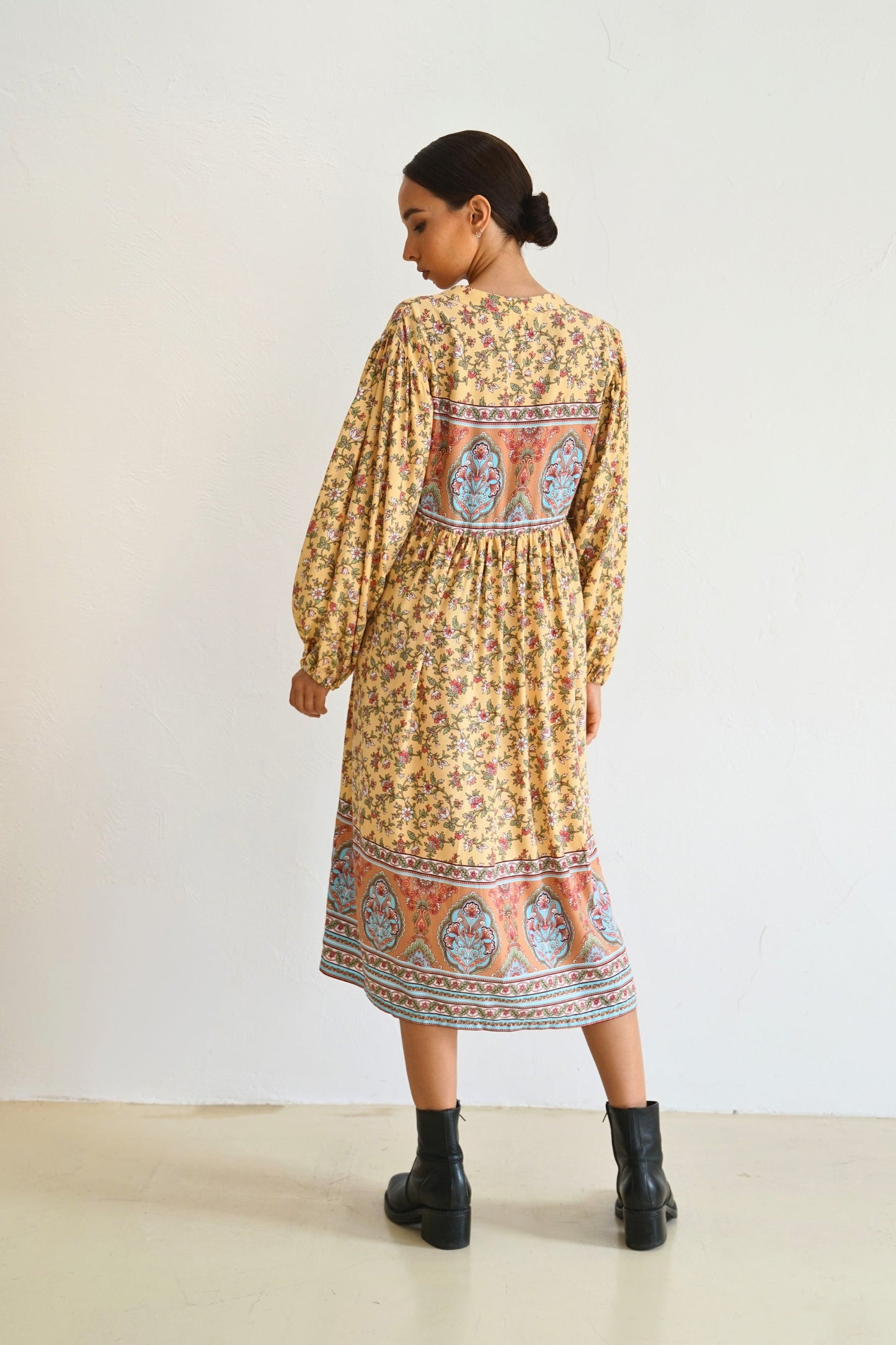 Gianna Midi dress in Yellow