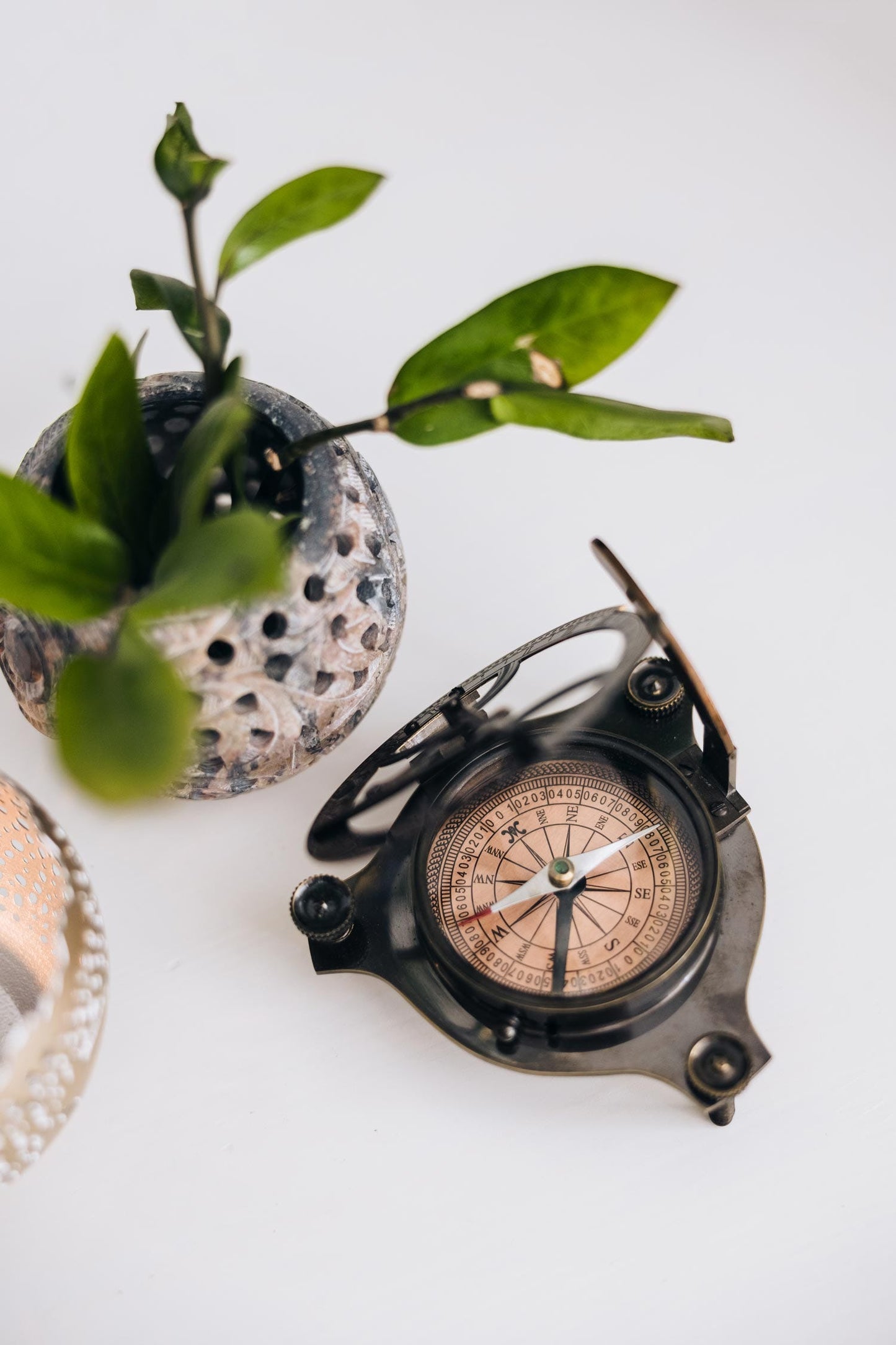 Sundial Compass