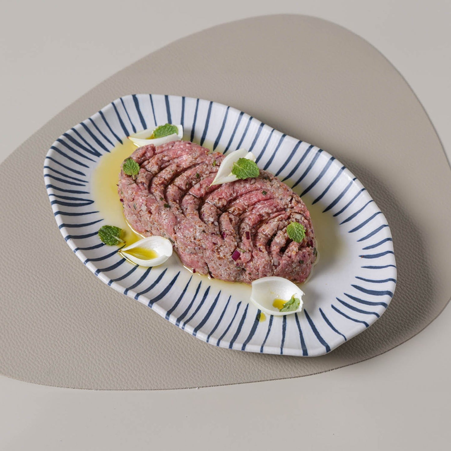 Shallow Bio Oval Platter Medium Set of 4