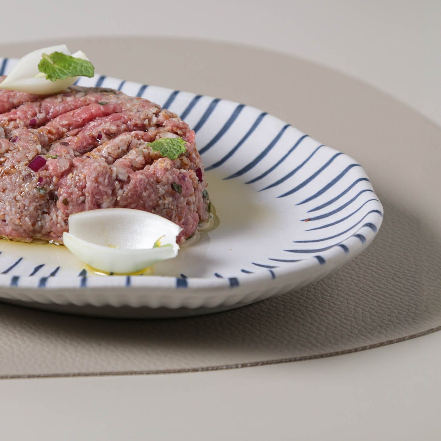 Shallow Bio Oval Platter Medium Set of 4