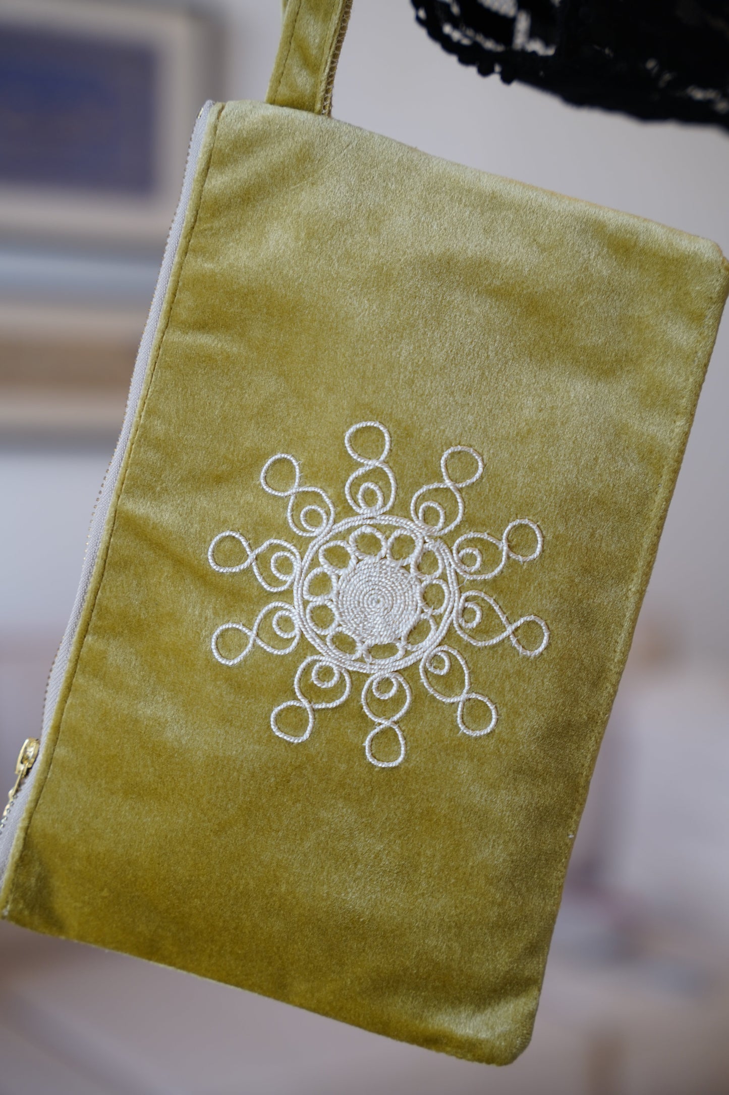 Tahriri Pouch - Yellow/Green