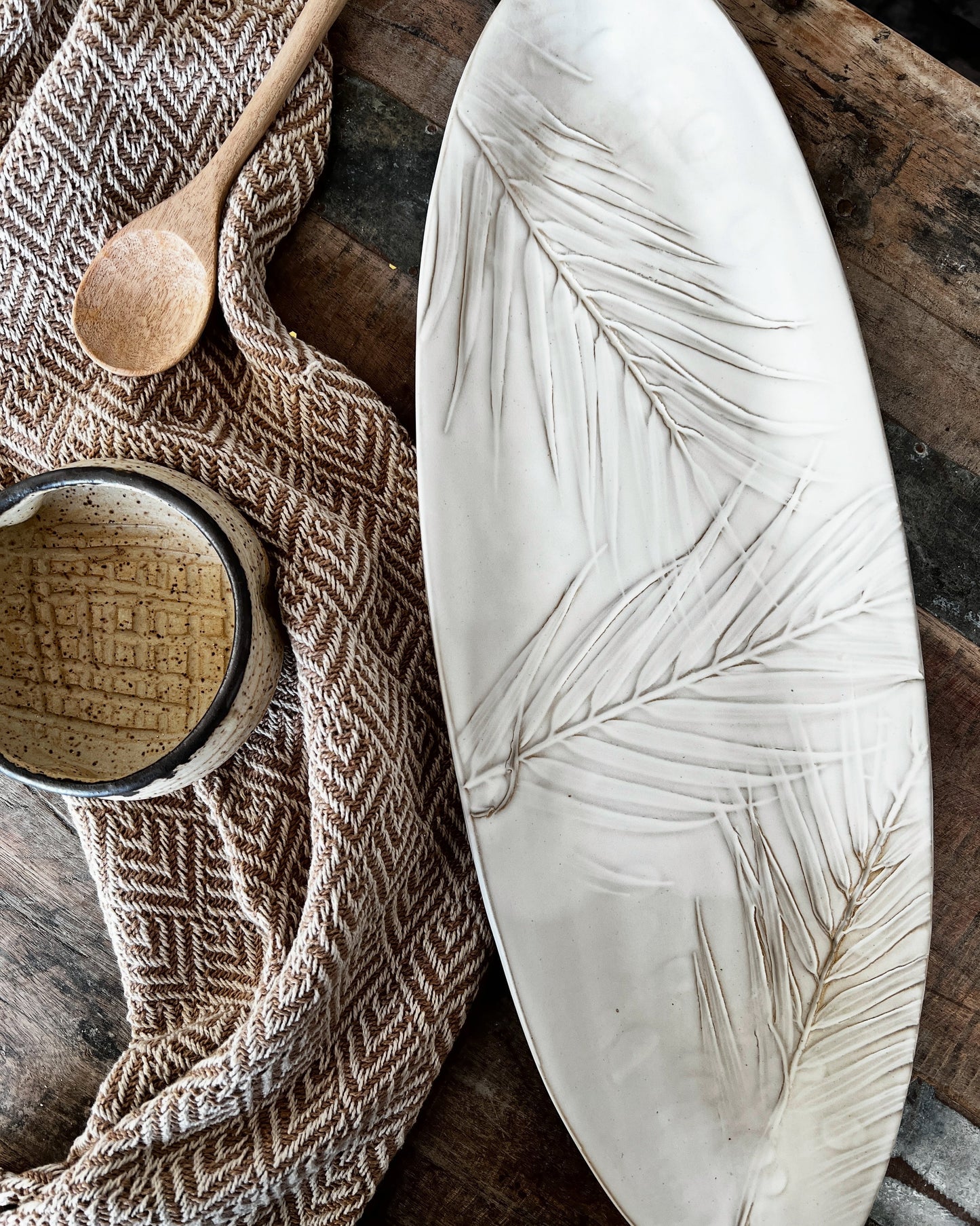 Sandalwood Fern Oval Platter