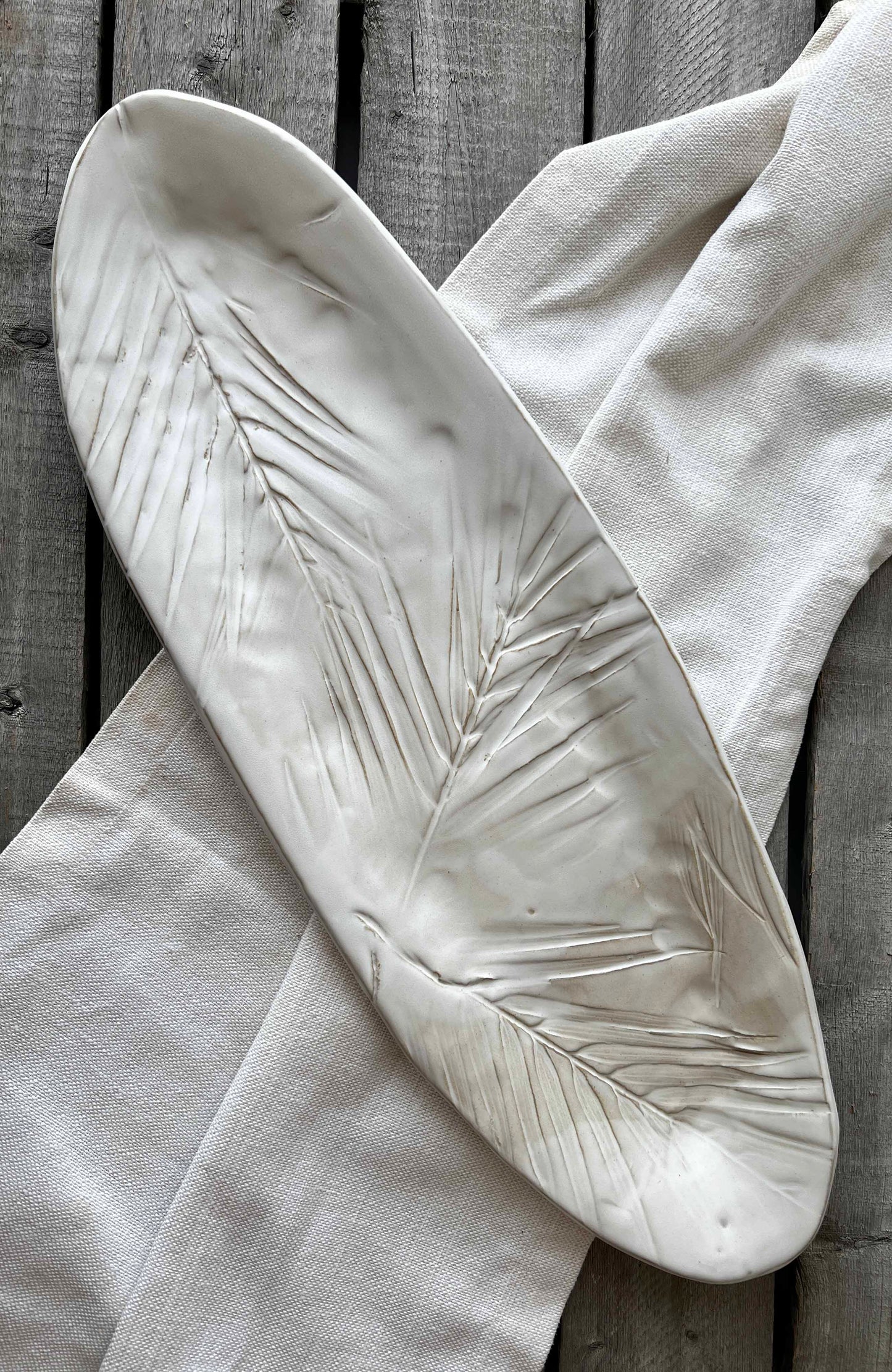 Sandalwood Fern Oval Platter