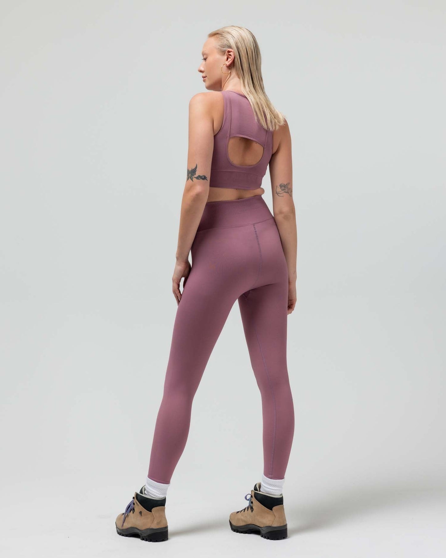 THE JERSEY KEYHOLE SPORTS BRA W/FUSED WAIST BAND