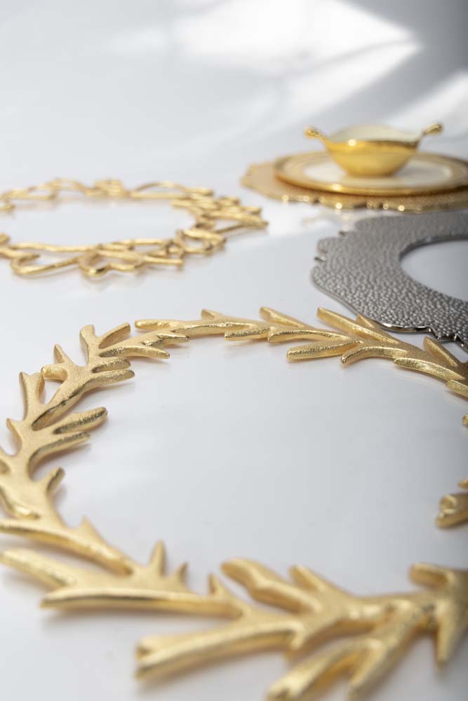 Branches Charger Gold Set of 4