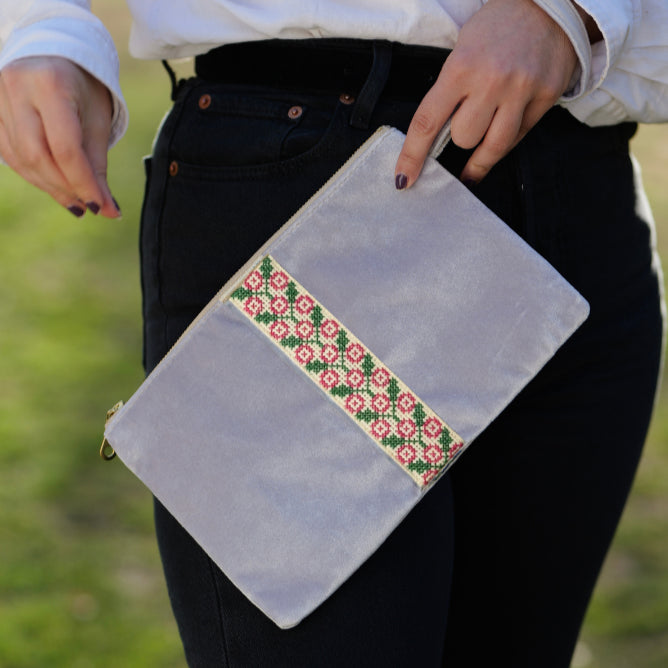 Velvet Tatreez Clutch - Gray