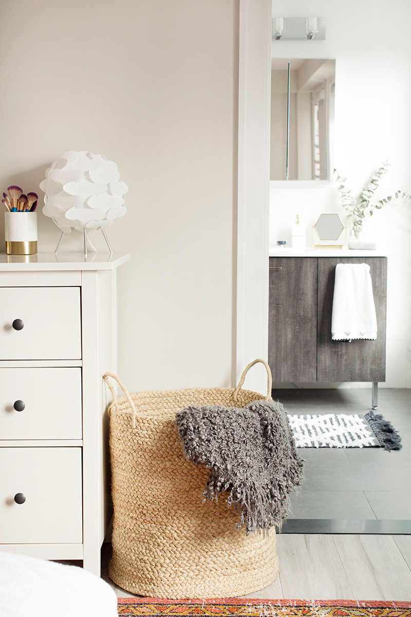 Large Braided Raffia Basket