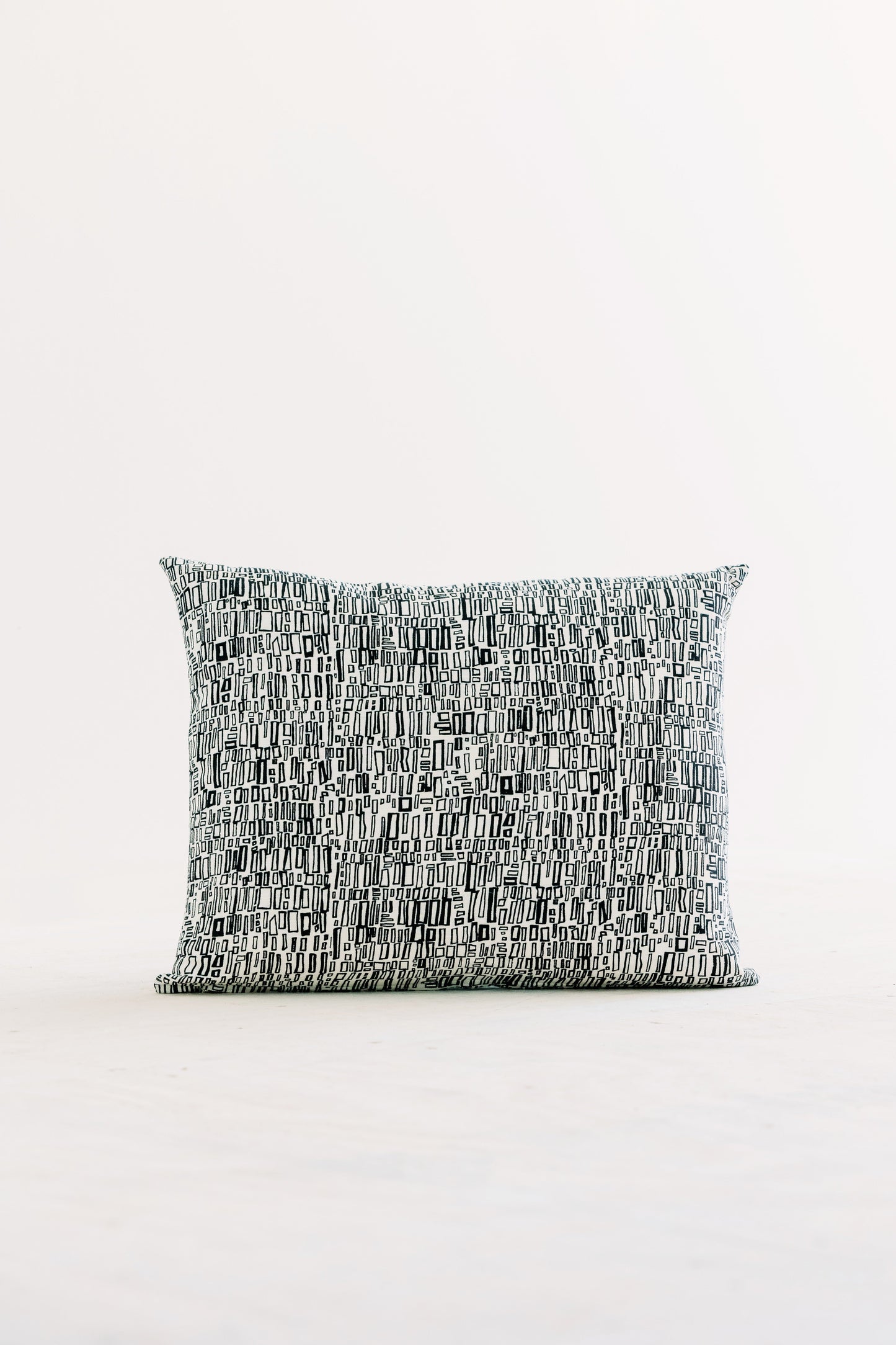 Leucadia in Albatross 16" x 20" Pillow