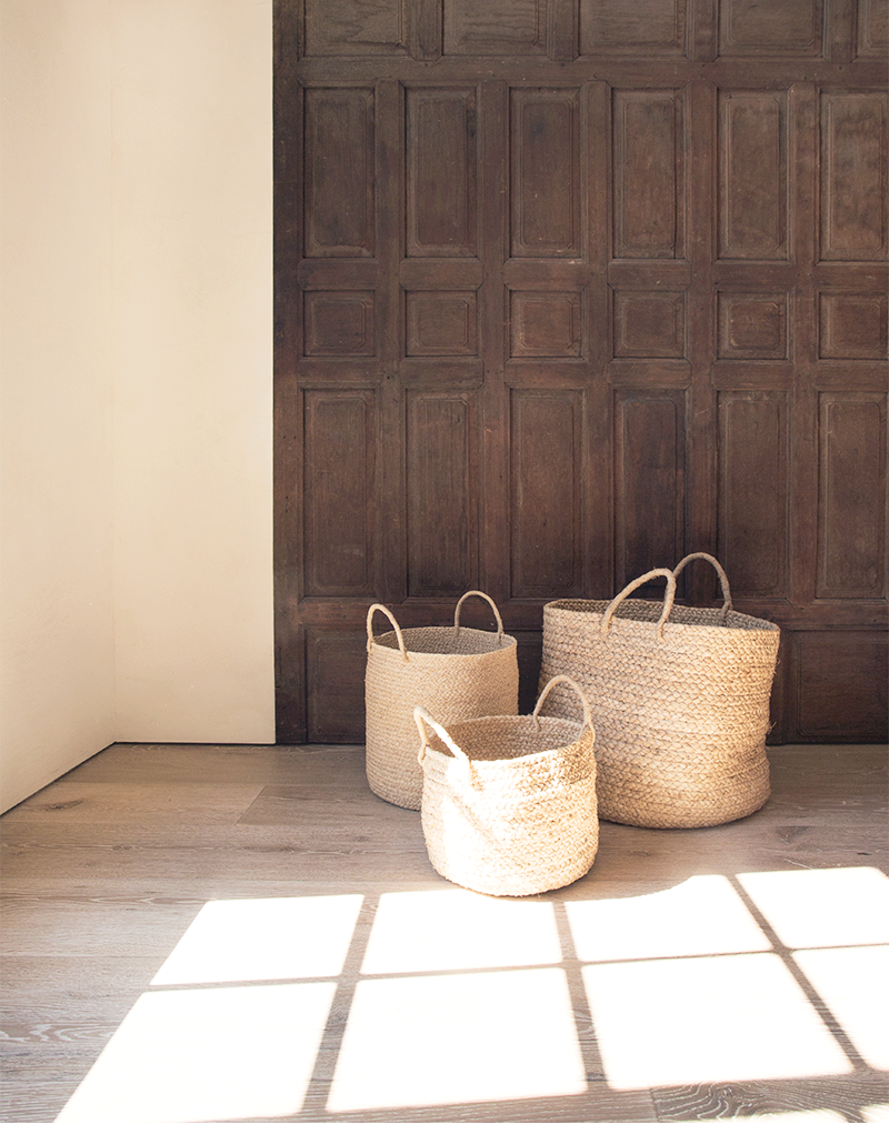 Small Braided Raffia Basket Natural