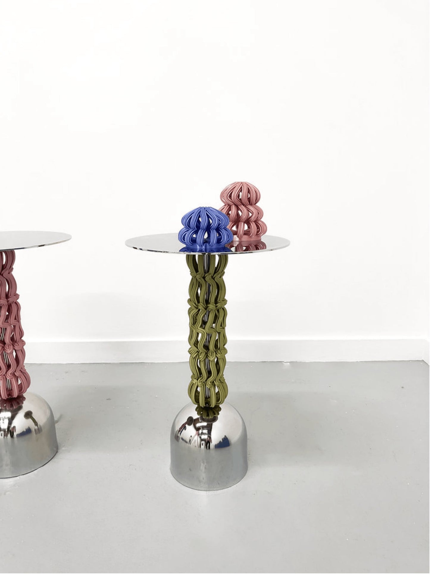 Frosting Martini Table