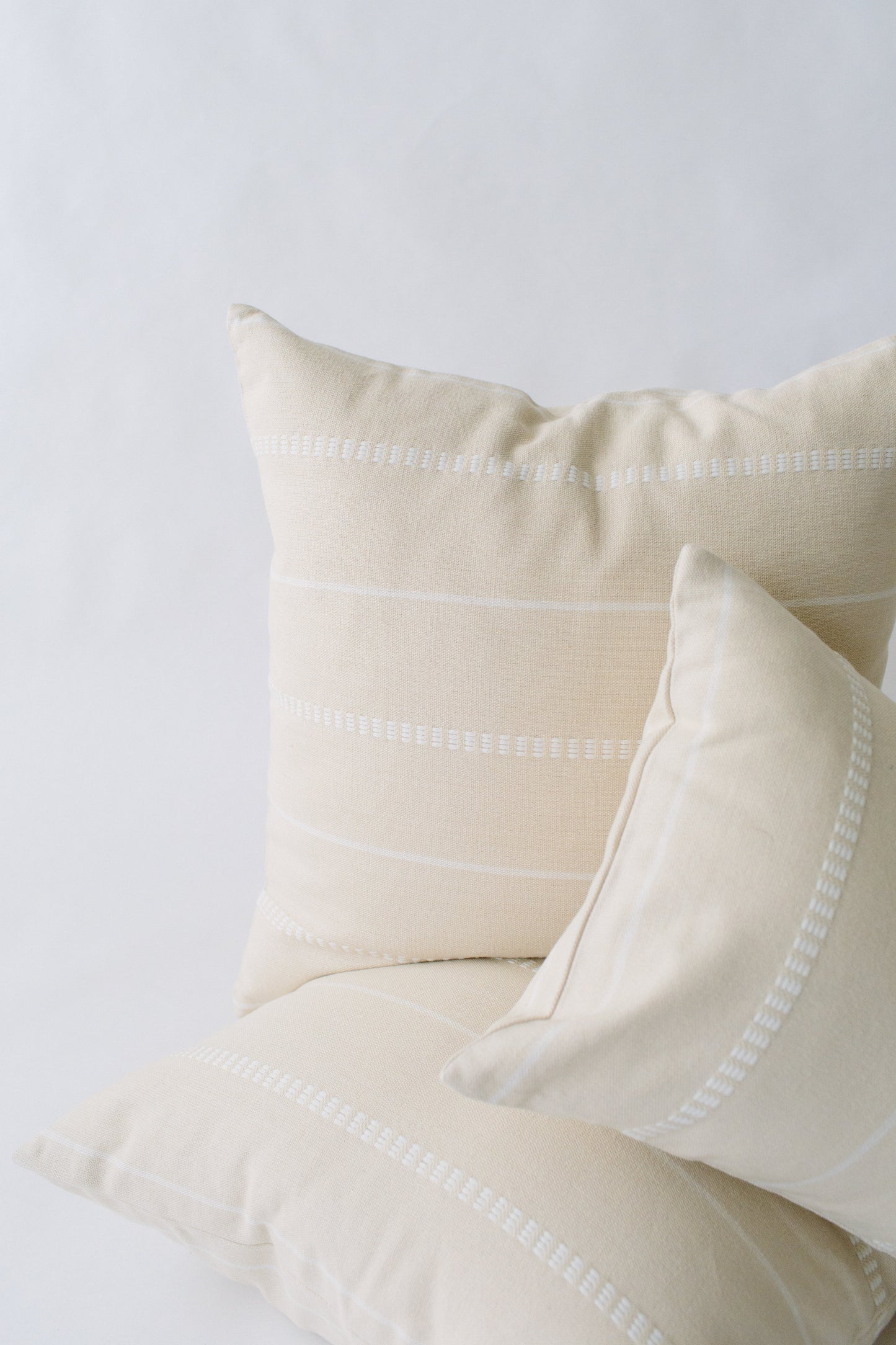LOOM Imports Cream Brocade Lumbar Pillow cover