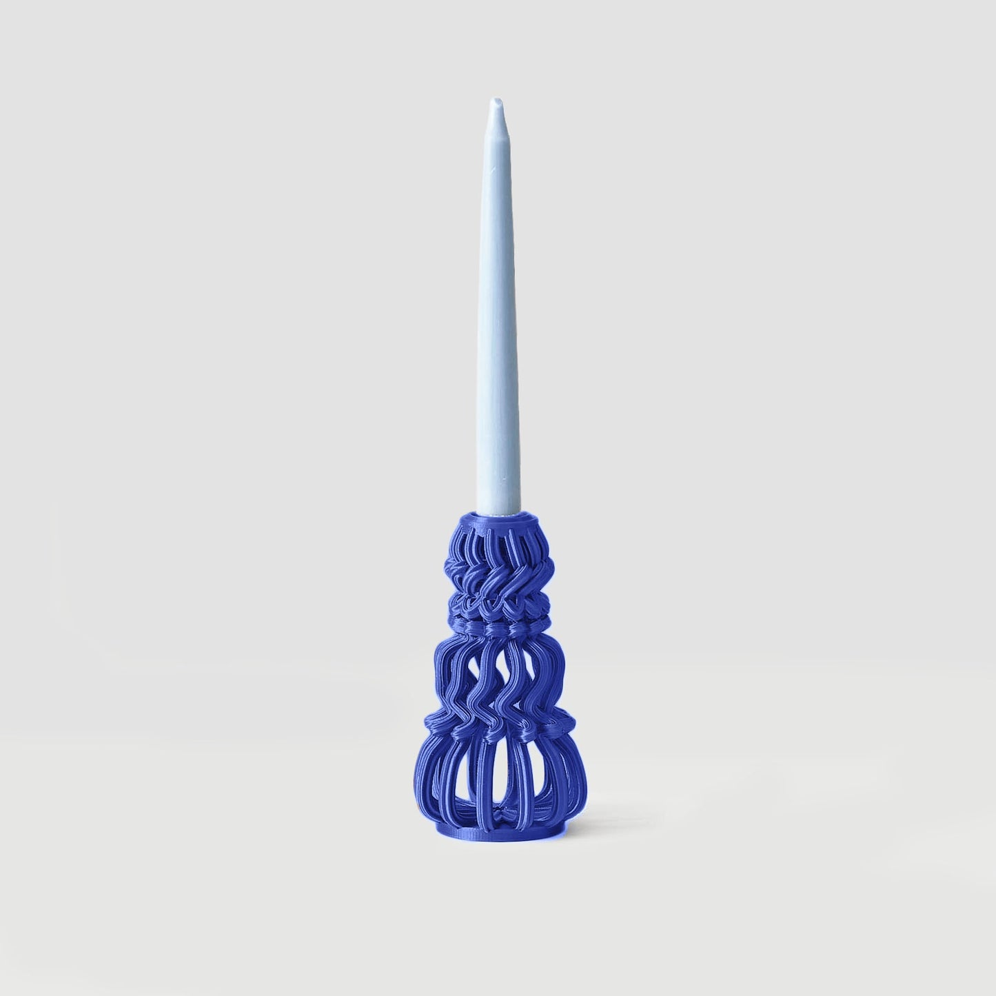 Frosting Loop Candle Holder