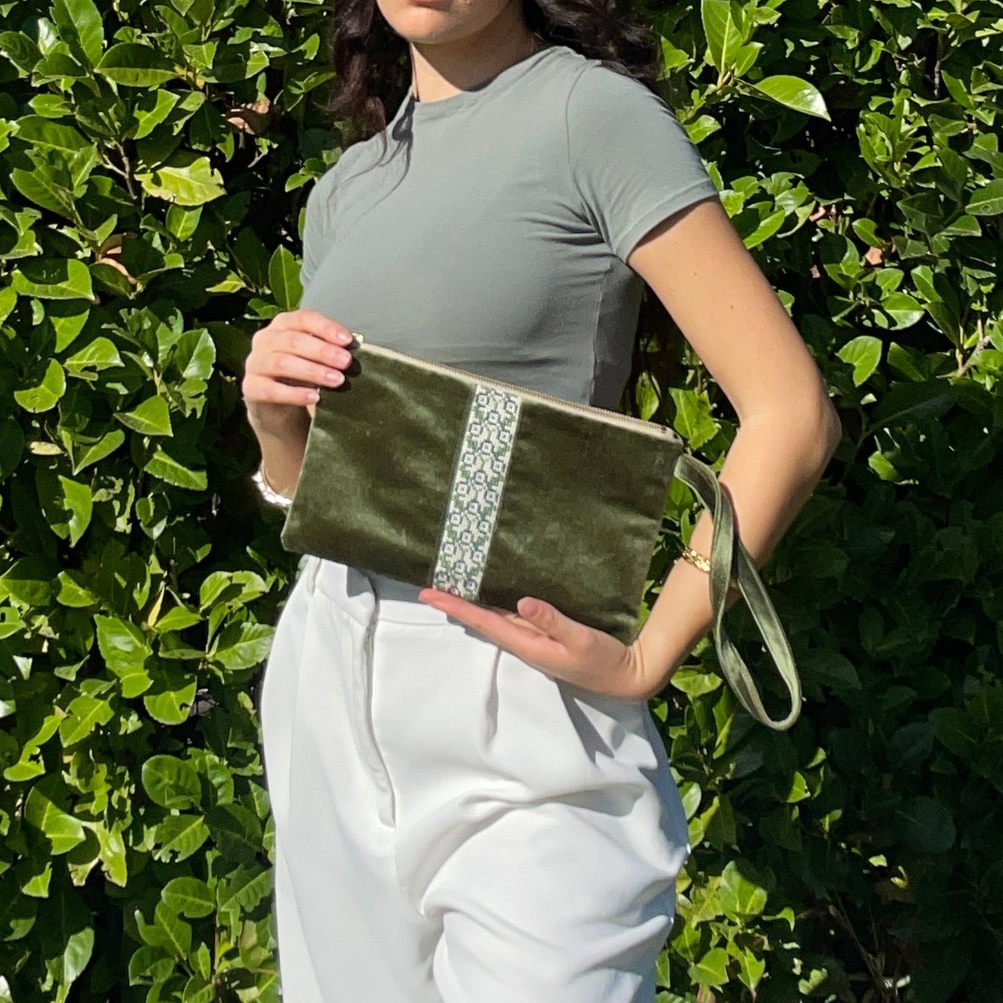Velvet Tatreez Clutch - Green