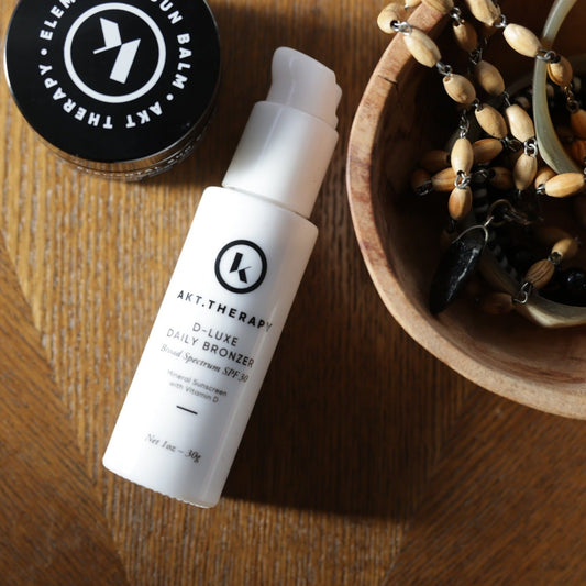 D-Luxe Daily Bronzer SPF30