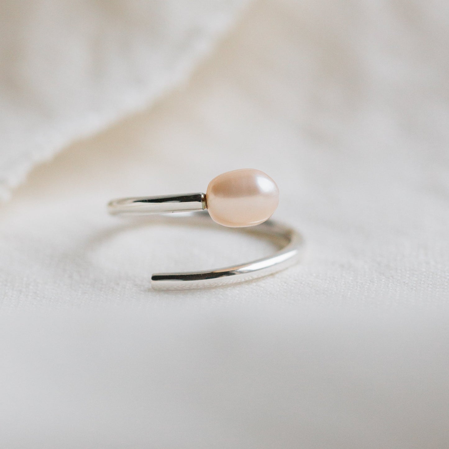 Ati Pearl Swirl Silver Ring