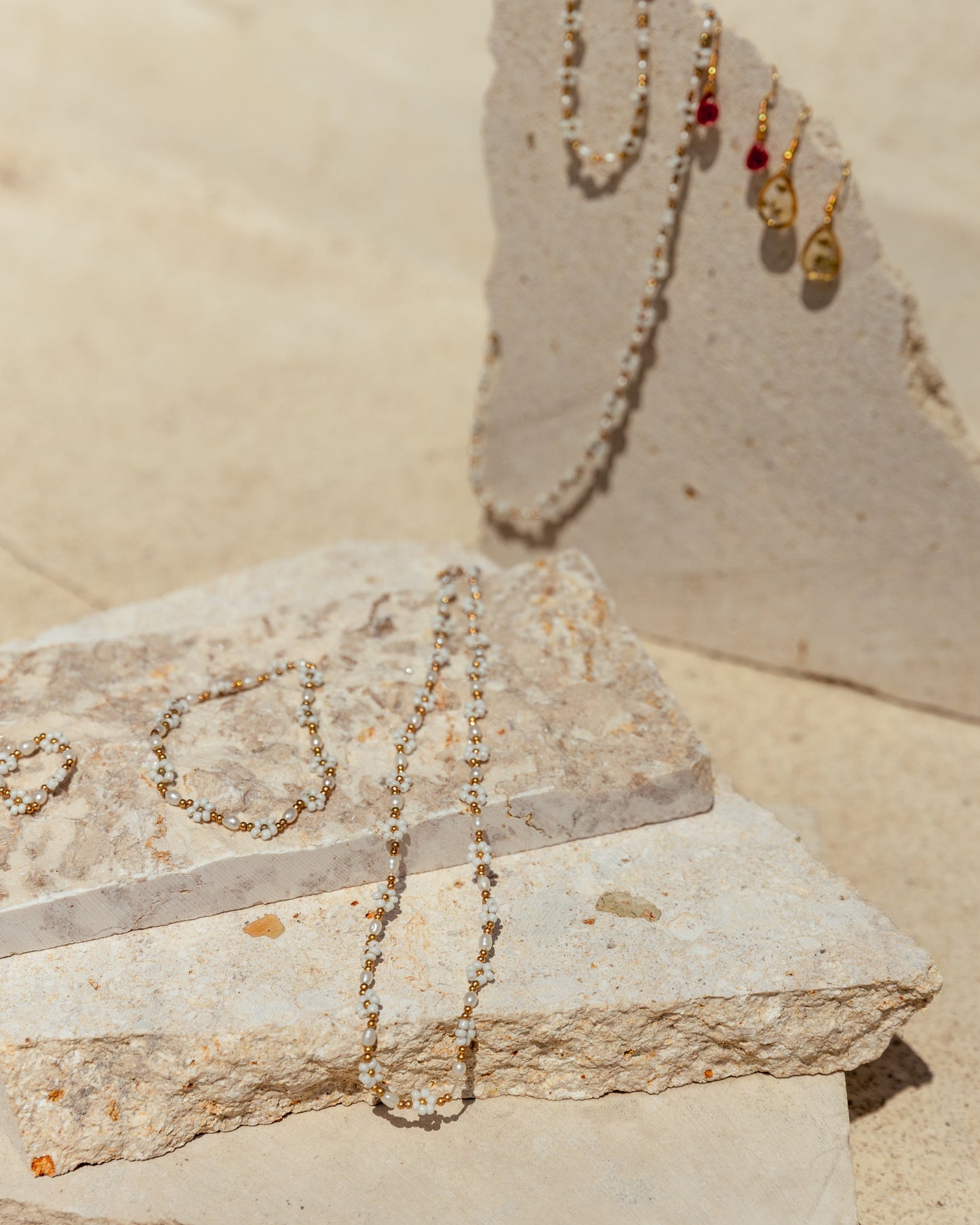 Freshwater Pearl and Flower Beaded Necklace